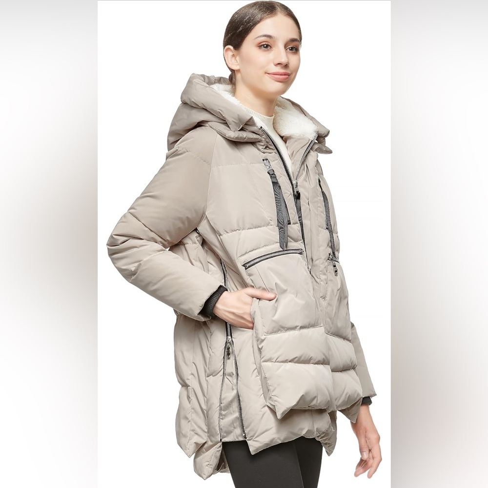 the famous AMAZON OROLAY coat in CREAM sz L